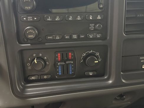 Used 2004 GMC Sierra 1500 SLE w/ Light Duty Power Package image 27