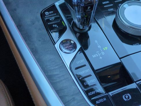 Used 2022 BMW X7 xDrive40i w/ Premium Package image 19