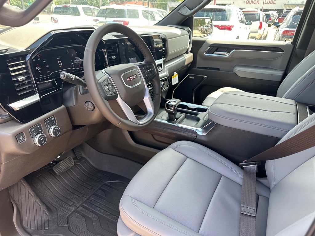Used 2025 GMC Sierra 1500 SLT w/ SLT Premium Plus Package AWD/4WD image 9