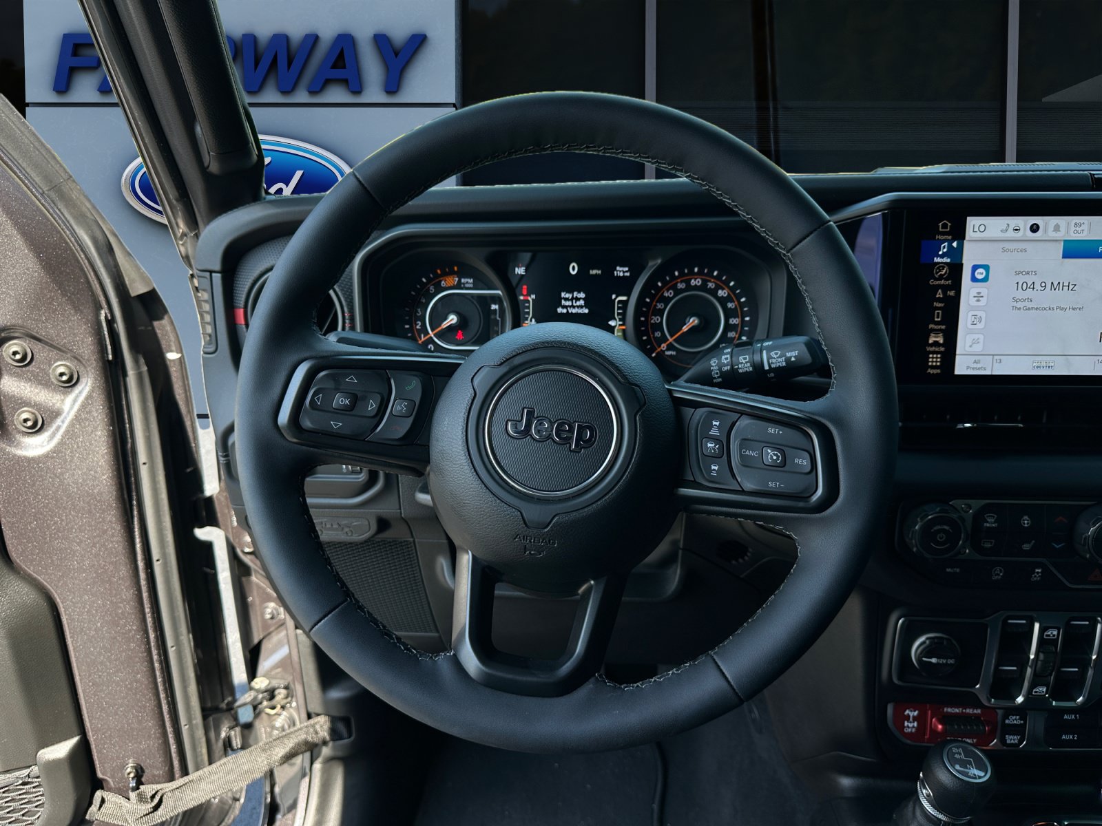 Used 2026 Jeep Wrangler Unlimited Rubicon w/ Technology Group AWD/4WD image 14