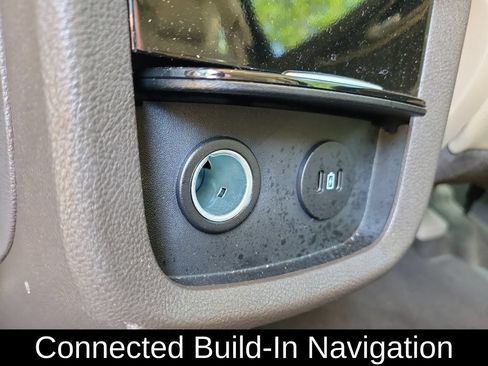 Used 2023 Lincoln Nautilus FWD w/ Premium Package image 13