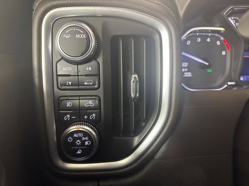 Used 2020 GMC Sierra 1500 Elevation w/ Elevation Value Package image 19