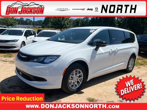 New 2026 Chrysler Voyager LX image 1