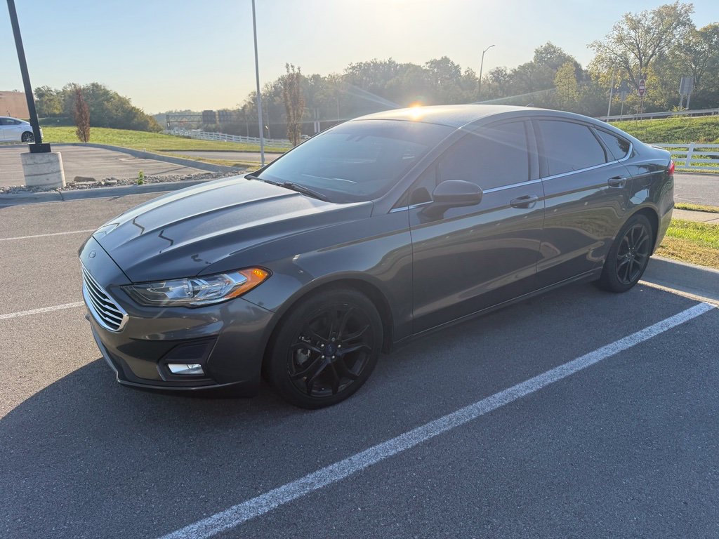 Used 2019 Ford Fusion SE w/ Equipment Group 151A FWD image 5