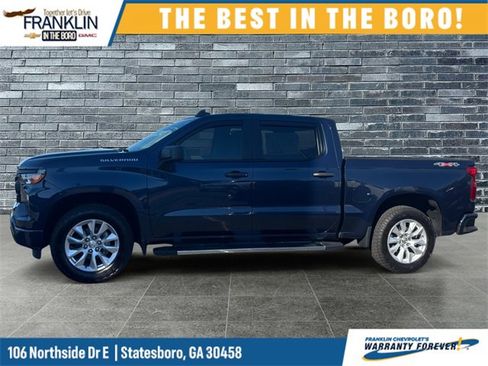 Used 2023 Chevrolet Silverado 1500 Custom image 2