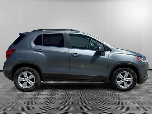 Used 2020 Chevrolet Trax LT w/ Driver Confidence Package FWD image 6
