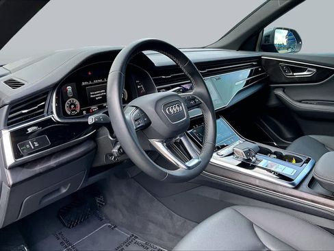 Used 2023 Audi Q8 Prestige w/ Prestige Package AWD/4WD image 18