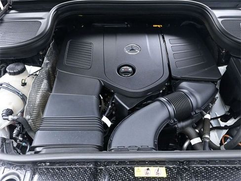 Used 2024 Mercedes-Benz GLE 350 4MATIC image 32