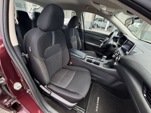 Used 2025 Nissan Sentra SV FWD image 34