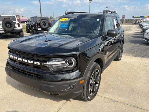 Used 2023 Ford Bronco Sport Outer Banks w/ Tech Package AWD/4WD image 8