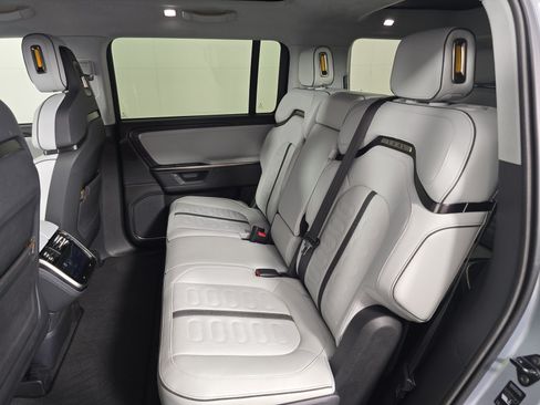 Used 2025 Rivian R1S Adventure AWD/4WD image 21