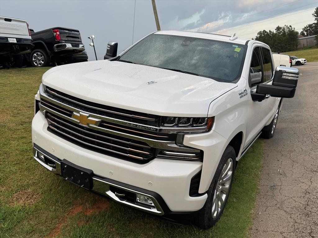 Used 2020 Chevrolet Silverado 1500 High Country w/ Technology Package AWD/4WD image 10
