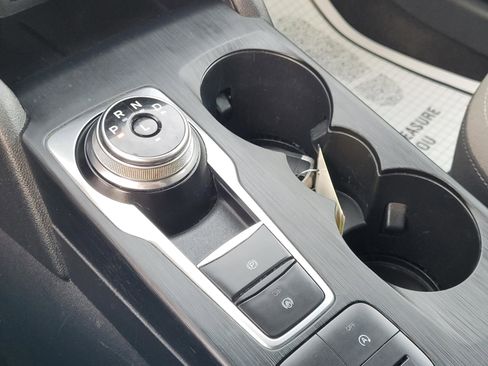 Used 2020 Ford Escape SE image 20