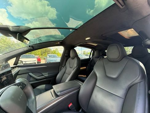Used 2023 Tesla Model X Plaid image 20