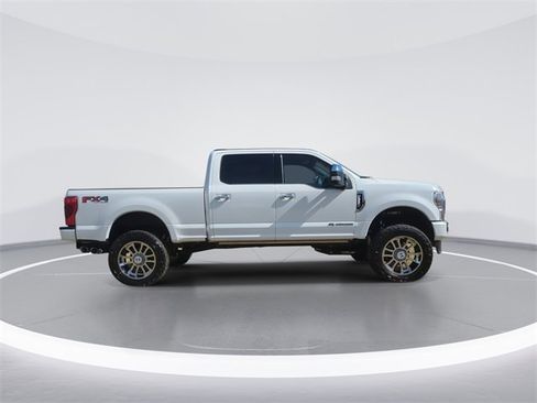 Used 2022 Ford F350 Platinum w/ FX4 Off-Road Package image 9