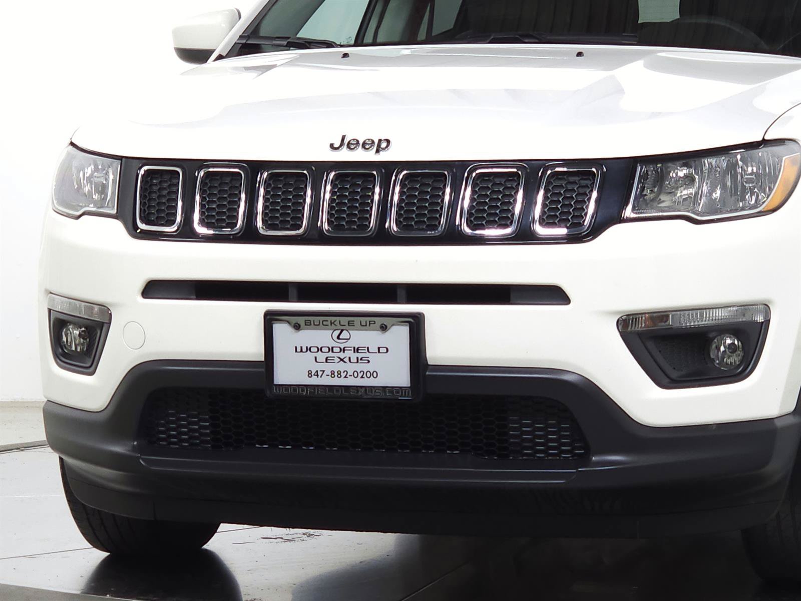 Used 2021 Jeep Compass Latitude w/ Sun and Sound Group AWD/4WD image 3