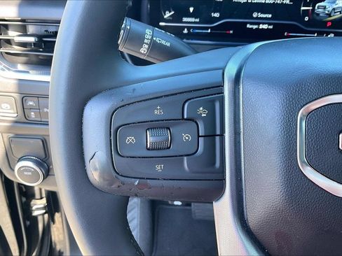 Used 2023 GMC Yukon SLT RWD image 11