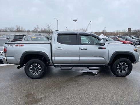 Used 2023 Toyota Tacoma TRD Off-Road image 4