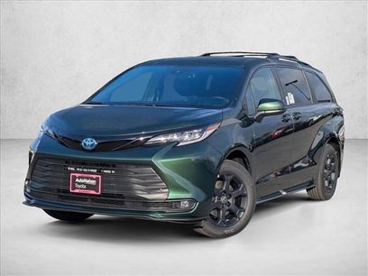 New 2025 Toyota Sienna XLE Woodland Edition