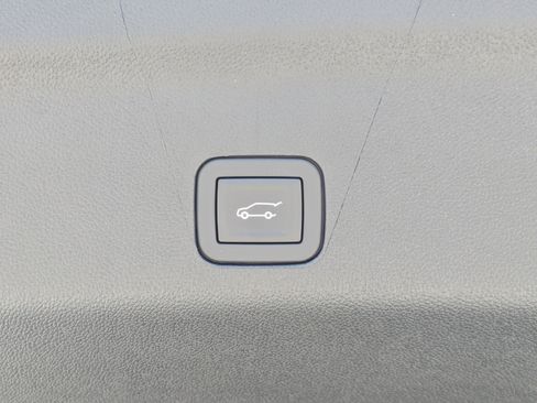 New 2025 Chevrolet Suburban Premier w/ Sun And Tow Package image 28