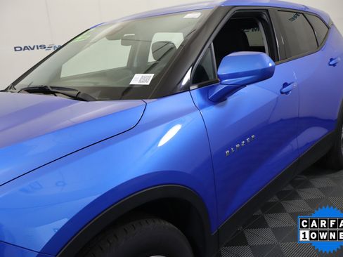 Used 2025 Chevrolet Blazer LT FWD image 13
