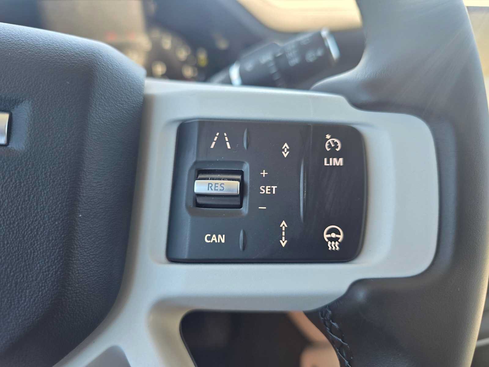 New 2026 Land Rover Defender 110 S AWD/4WD image 32