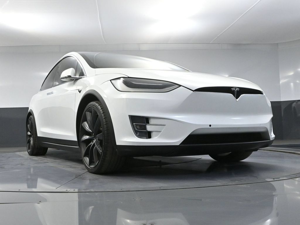 Used 2018 Tesla Model X 100D AWD/4WD image 43