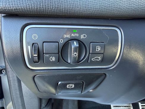 Used 2016 Volvo XC60 T6 R-Design Platinum w/ Climate Package image 19