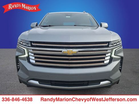 Used 2024 Chevrolet Suburban High Country image 2