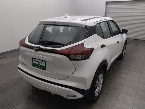 Used 2024 Nissan Kicks S FWD image 7