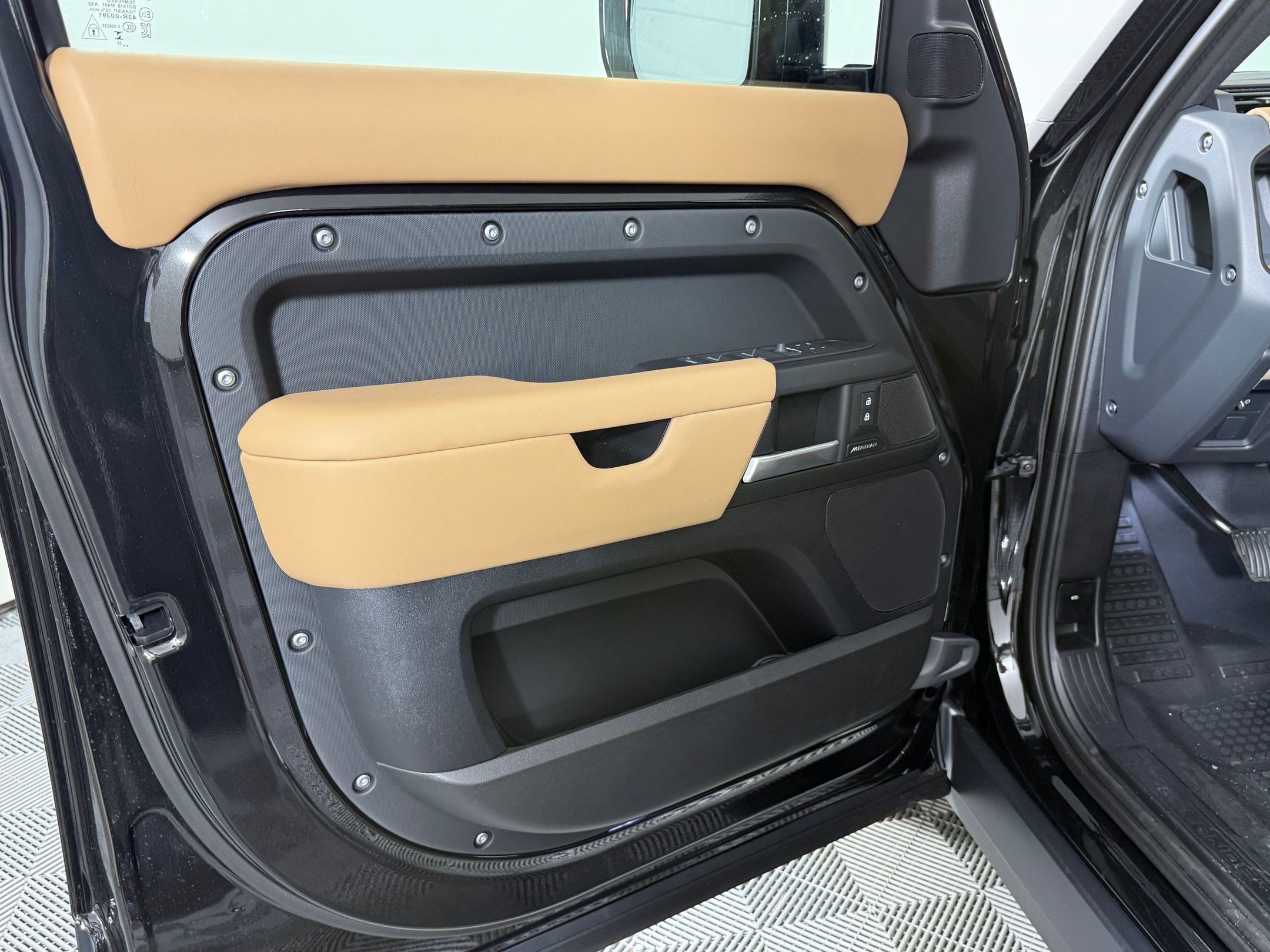 New 2026 Land Rover Defender 110 S AWD/4WD image 14