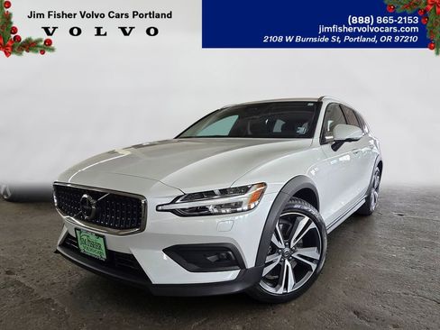 Certified 2024 Volvo V60 B5 Cross Country Plus w/ Protection Package Premier image 1