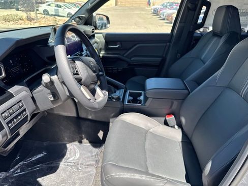 New 2025 Toyota 4Runner Limited AWD/4WD image 12