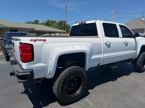 Used 2016 Chevrolet Silverado 2500 LT AWD/4WD image 5