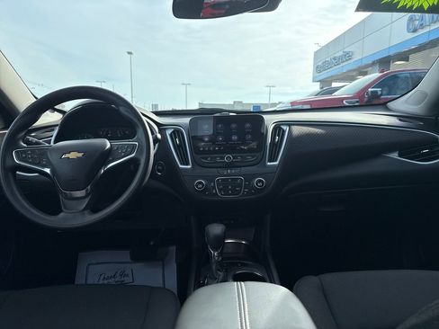 Used 2024 Chevrolet Malibu LT image 15