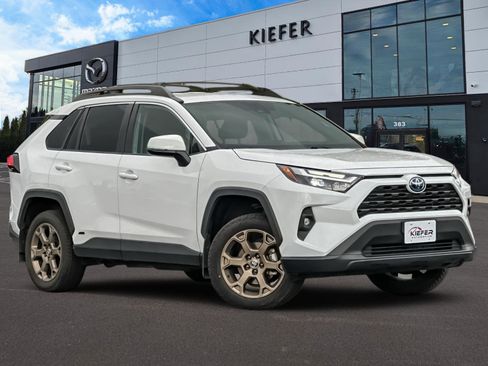 Used 2023 Toyota RAV4 AWD Hybrid image 2