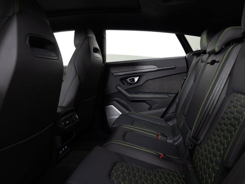 Used 2021 Lamborghini Urus AWD/4WD image 31