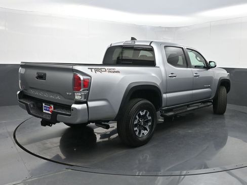 Used 2022 Toyota Tacoma TRD Off-Road w/ Technology Package image 23