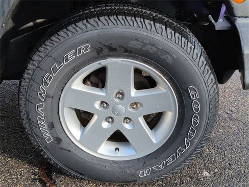 Used 2017 Jeep Wrangler Unlimited Sport w/ Quick Order Package 24S image 10