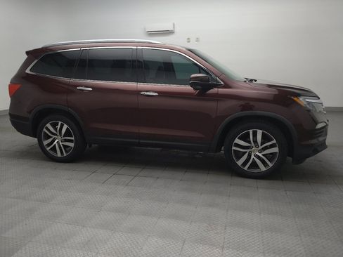 Used 2017 Honda Pilot Touring image 11