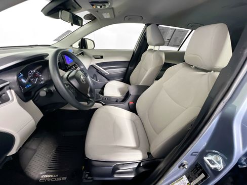 Used 2024 Toyota Corolla Cross L image 14