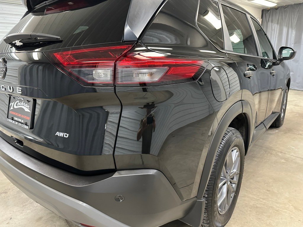 Used 2023 Nissan Rogue S AWD/4WD image 22
