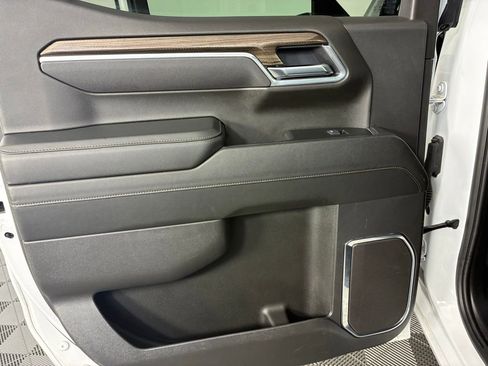 Used 2025 Chevrolet Silverado 1500 LT AWD/4WD image 20