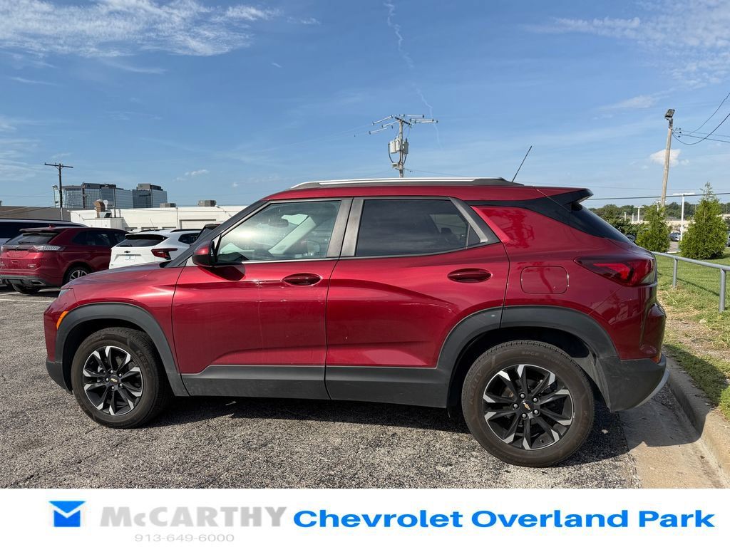 Used 2022 Chevrolet TrailBlazer LT w/ Convenience Package FWD image 5