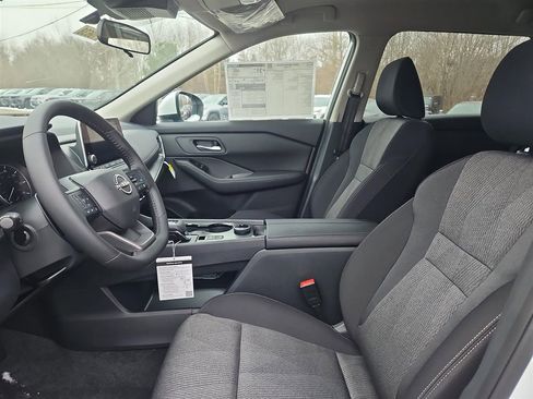 New 2026 Nissan Rogue SV w/ Cold Weather Package AWD/4WD image 8