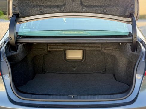 Used 2013 Toyota Avalon Limited w/ Technology Pkg FWD image 29