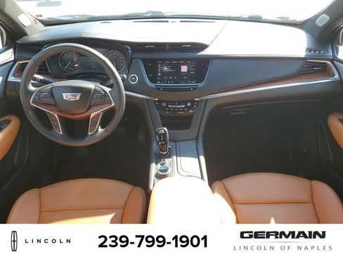 Used 2025 Cadillac XT5 Premium Luxury image 17