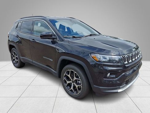 New 2026 Jeep Compass Limited AWD/4WD image 3