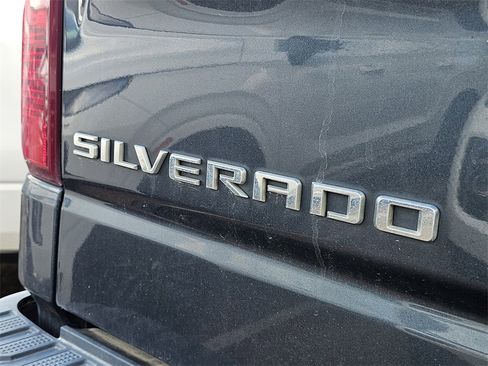 Used 2019 Chevrolet Silverado 1500 LT w/ Texas Edition image 10