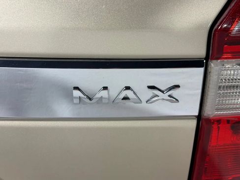 Used 2018 Ford Expedition Max XLT w/ Equipment Group 202A AWD/4WD image 11